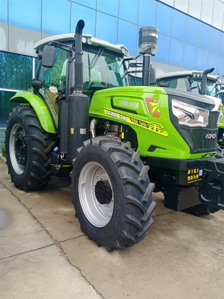 SADIN200 HP Four-wheel Drive Tractor For Large Farms
