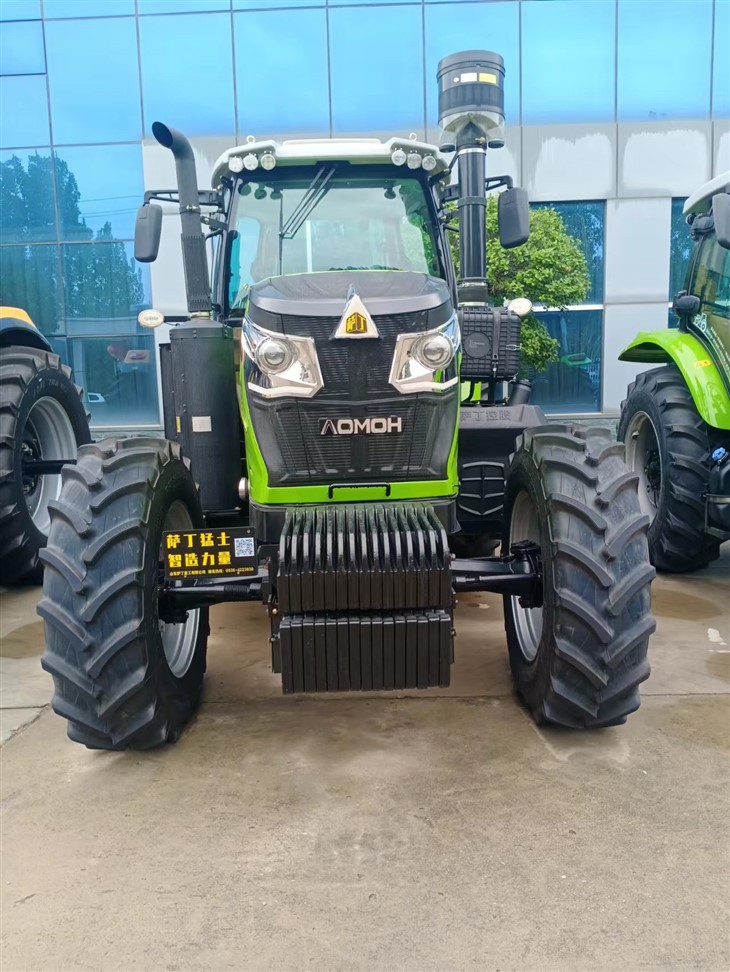 SADIN200 HK firehjulstrukket traktor til store gårde